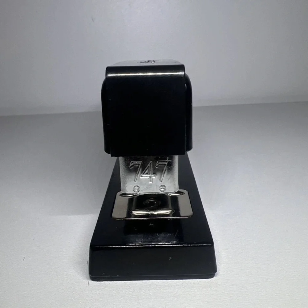 7” EUC Vintage Swingline Desk Stapler Model 747 Heavy Metal Black Chrome Retro